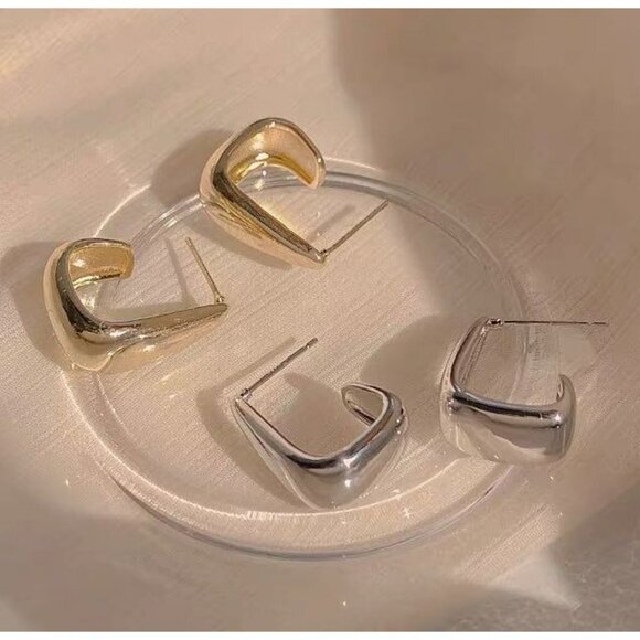 Jewelry - geometric fashion earrings
